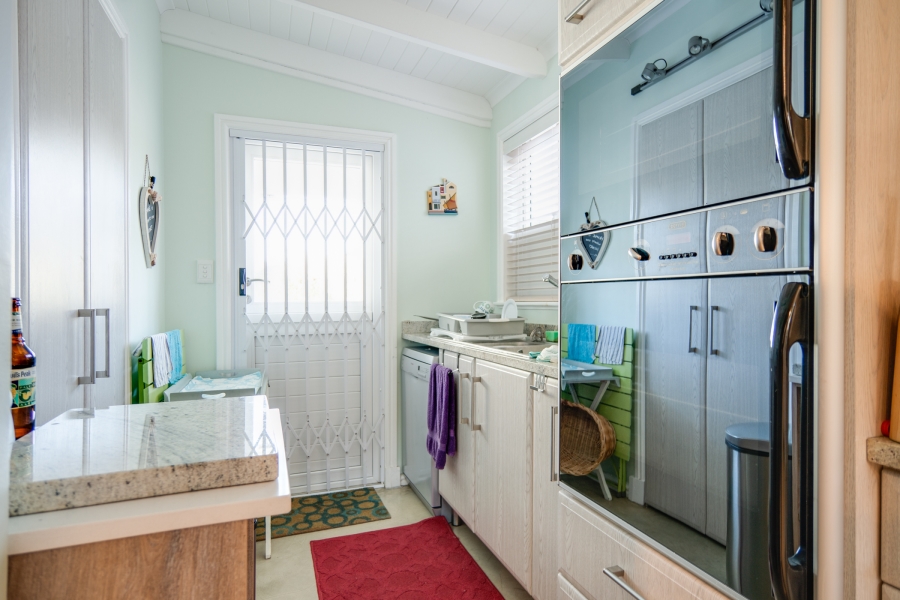 3 Bedroom Property for Sale in Glen Marine Western Cape